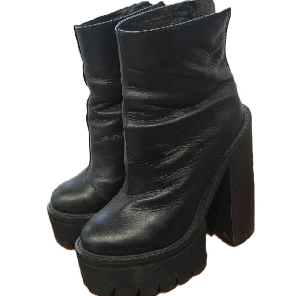 Black Leather Platform Heeled Boots – Chunky Heel – Size 6 (B2 Marking)